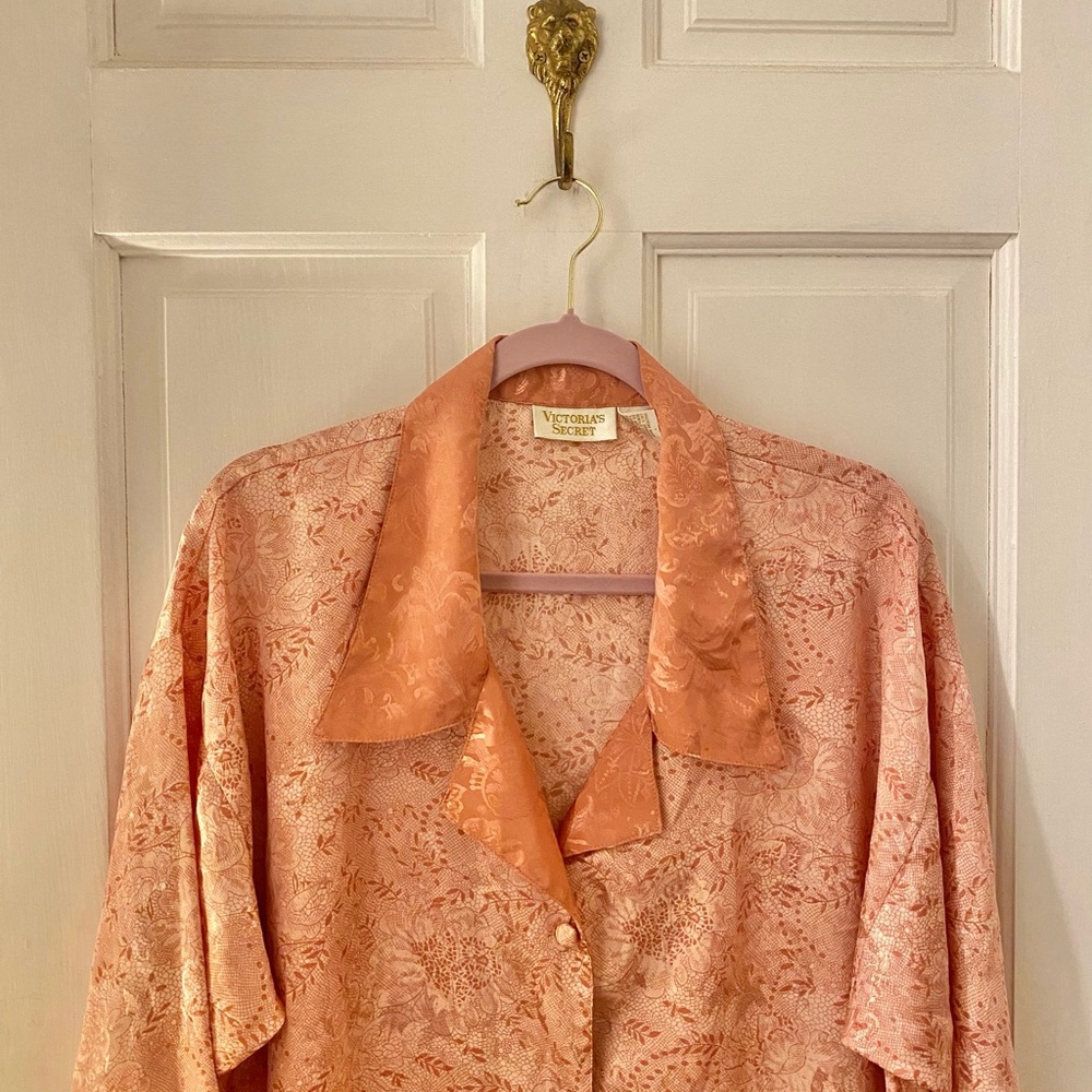 Vintage gold label VS shirt gown